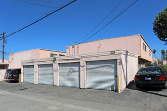 14271 Village Way in Westminster, CA - Building Photo - Building Photo