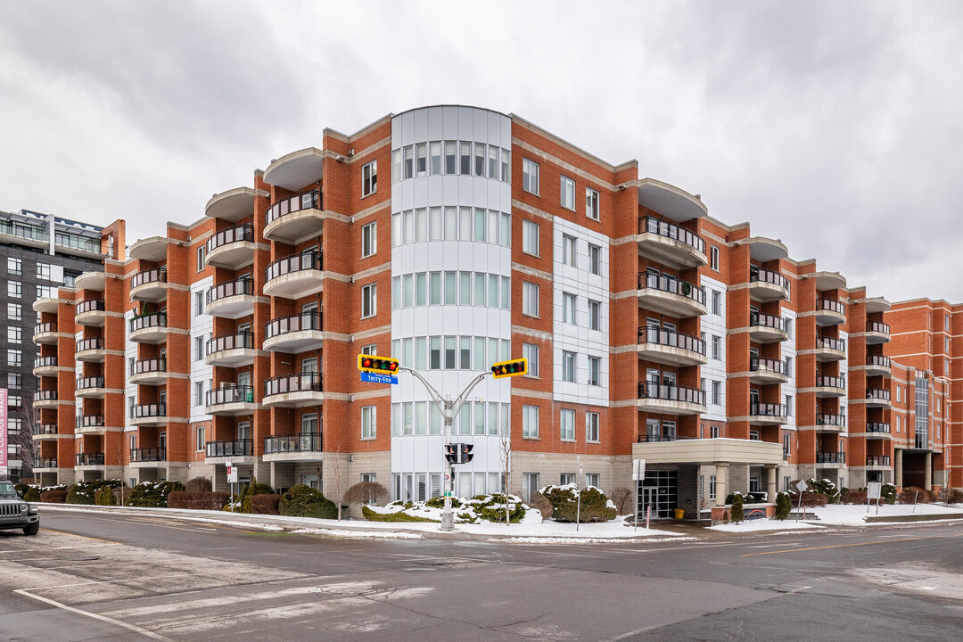 VIVA Condos Urbains I in Laval, QC - Building Photo