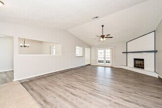 8014 Dunstable Cir in Orlando, FL - Foto de edificio - Building Photo