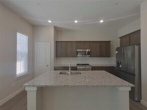 1102 Fallgate Dr in Saginaw, TX - Building Photo - Building Photo