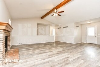 4 W Park Dr in O'Fallon, MO - Building Photo - Building Photo