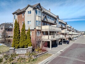 601 - 625 Shoreline Dr + 3055 Elmcreek Drive in Mississauga, ON - Building Photo