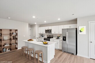 356 Ember Dr in Waukee, IA - Building Photo - Building Photo