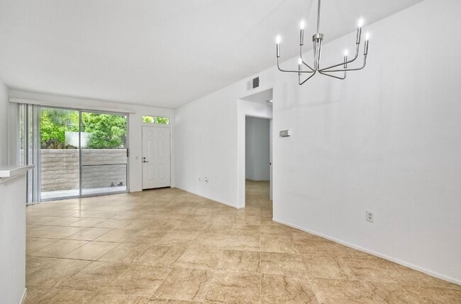 12810 Via Nieve in San Diego, CA - Building Photo - Building Photo