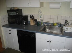 101.5 Calumet St, Unit 1 in Roxbury Crossing, MA - Building Photo