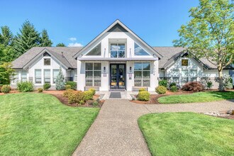 Centro Apartments in Hillsboro, OR - Building Photo - Building Photo