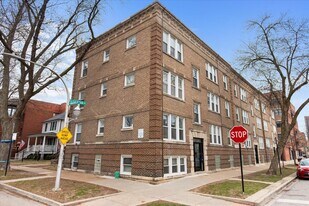 1224 W Victoria St in Chicago, IL - Building Photo
