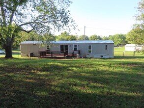 220 Arkansas Ave in Oak Grove, KY - Foto de edificio - Building Photo