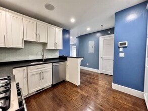 12 Mohawk St in Boston, MA - Building Photo - Building Photo