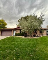 12134 Mill Ridge Rd in Sandy, UT - Building Photo