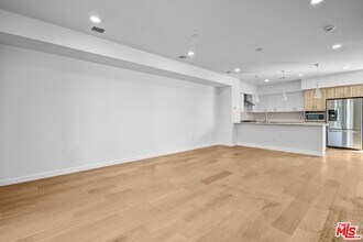 1240 Gordon St in Los Angeles, CA - Building Photo - Building Photo