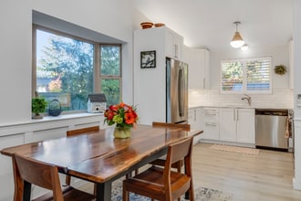 1200 NE Territorial Rd in Canby, OR - Building Photo - Building Photo