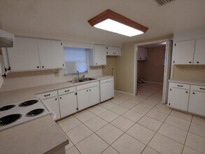 7402 Palisade Dr in Port Richey, FL - Building Photo - Building Photo