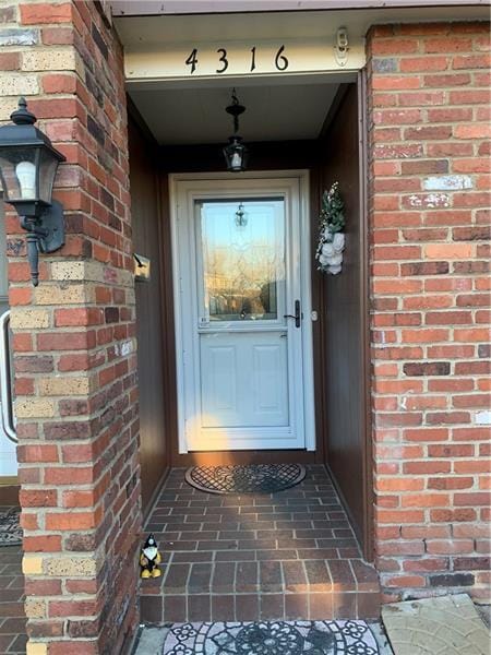 property at 4316 Hemlock Cir