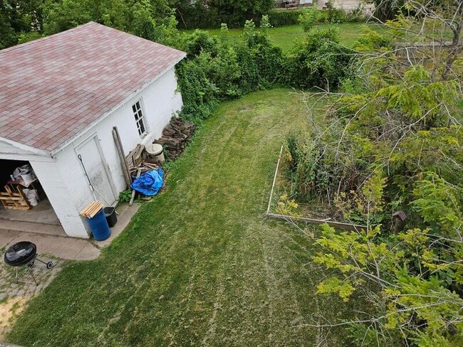425 Monroe St in Oshkosh, WI - Building Photo - Building Photo
