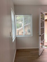 3536 Curlew St in San Diego, CA - Foto de edificio - Building Photo