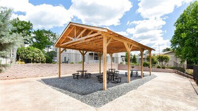 Vue on Medlock in Peachtree Corners, GA - Building Photo - Building Photo