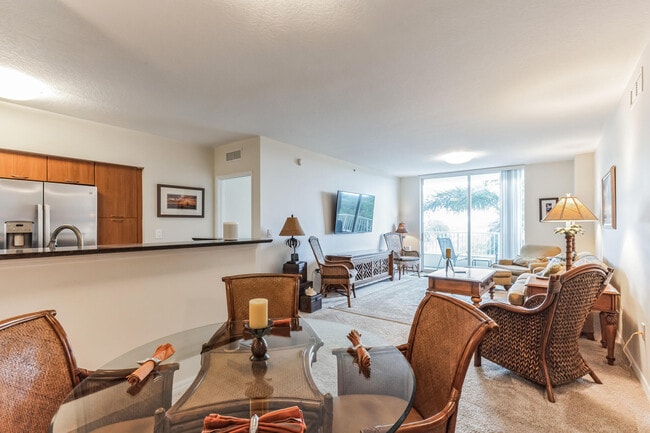 property at 700 E Boynton Beach Blvd