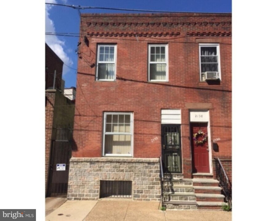 2140 S Iseminger St Photo