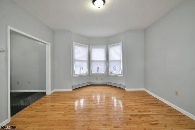659 S 17th St in Newark, NJ - Building Photo - Building Photo