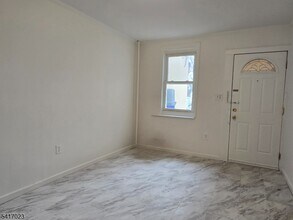 232 Stuyvesant Ave in Lyndhurst, NJ - Building Photo - Building Photo