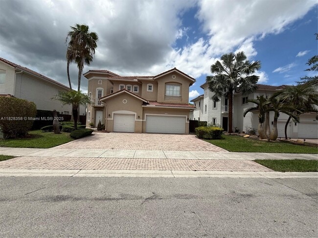 11153 NW 71st Terrace
