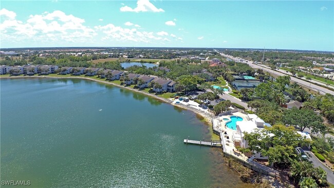 2550 Citrus Lake Dr in Naples, FL - Building Photo - Building Photo