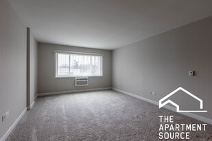 7308 W North Ave, Unit 1A in Elmwood Park, IL - Building Photo