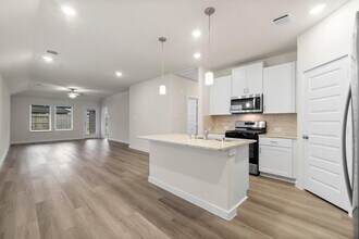 9418 Herons Preserve in Shenandoah, TX - Building Photo - Building Photo