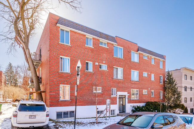 4530 Saint-Kévin Av in Montréal, QC - Building Photo - Primary Photo