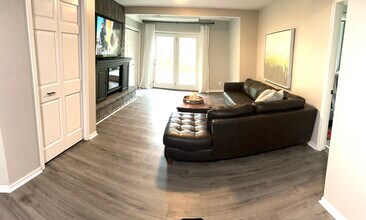 17120 30th Ave N in Minneapolis, MN - Building Photo - Building Photo