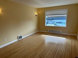 7735 15th Ave NW, Unit 7735 in Seattle, WA - Building Photo
