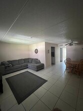 12760 Indian Rocks Rd, Unit 506 in Largo, FL - Foto de edificio - Building Photo