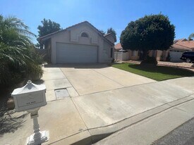 27459 Prominence Rd in Menifee, CA - Building Photo