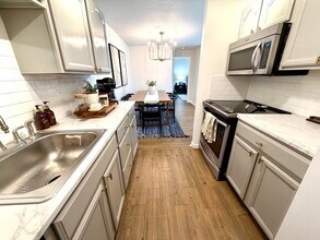 3 Village Rock Ln in Natick, MA - Foto de edificio - Building Photo