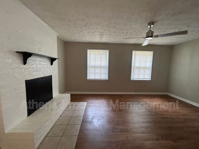 313 Jockey Club Dr in Athens, GA - Building Photo - Building Photo