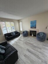 33 Seaside Ct in Margate City, NJ - Building Photo - Building Photo