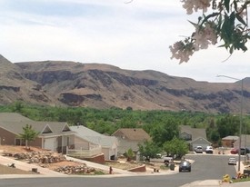 CROWN at Stoney Point Apartments