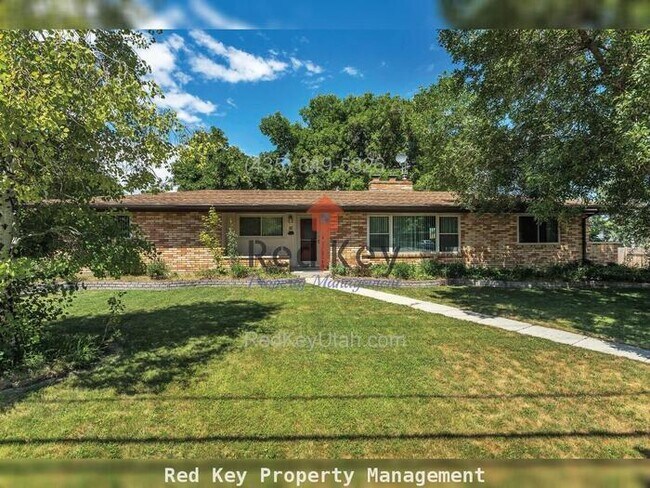 property at 40 S Coleman St