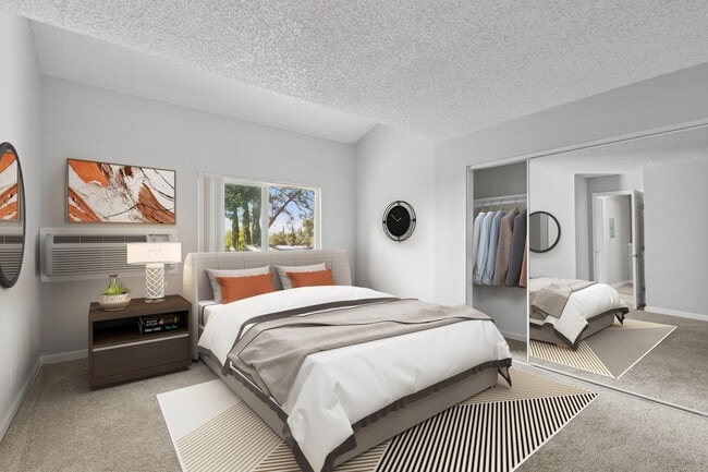 Trailview in Concord, CA - Building Photo - Building Photo