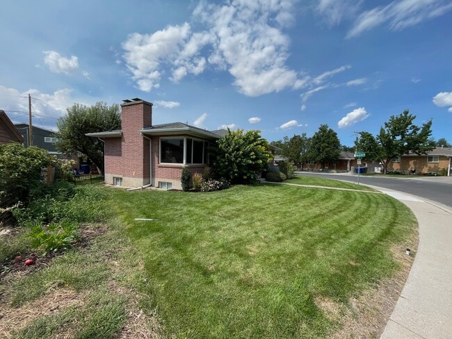 946 E Gregson Ave in Salt Lake City, UT - Building Photo - Building Photo