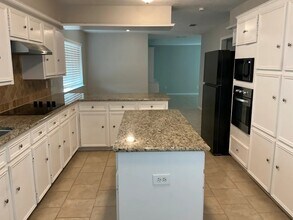 3234 Elmview Dr in Toledo, OH - Building Photo - Building Photo