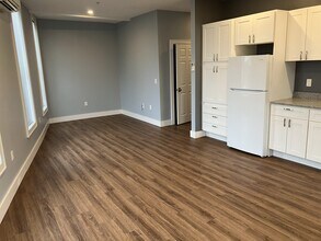 10 S Lake Ave, Unit Apt A in Bergen, NY - Building Photo - Building Photo