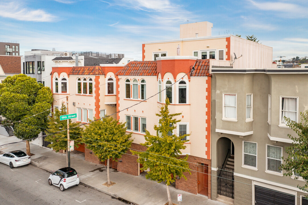 843 S Van Ness Ave in San Francisco, CA - Building Photo