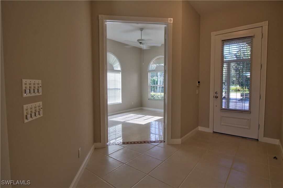 3000 Ellice Way in Naples, FL - Building Photo
