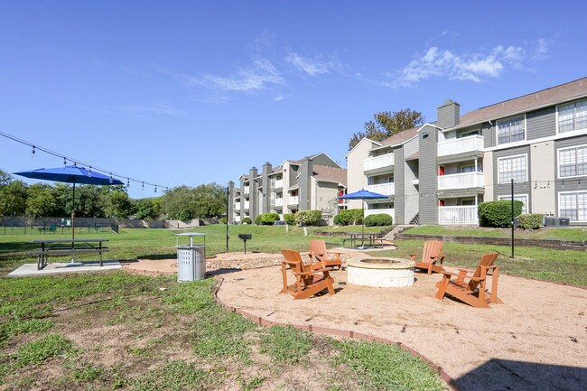 Sedona Canyon in San Antonio, TX - Foto de edificio - Building Photo