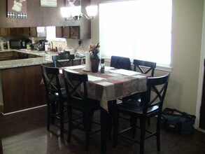 3505 Oak Hollow Dr in Bryan, TX - Foto de edificio - Building Photo