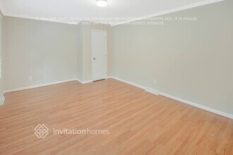 8433 Dunsinane Dr in Charlotte, NC - Building Photo - Building Photo