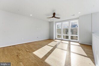 13331 Launders St in Herndon, VA - Building Photo - Building Photo