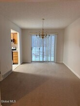 14 Foxfire Ln in Glenmont, NY - Building Photo - Building Photo